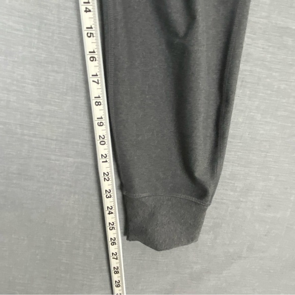 Old Navy High Rise Leggings with Go-Dry Sz Medium Gray Joggers - Picture 5 of 11